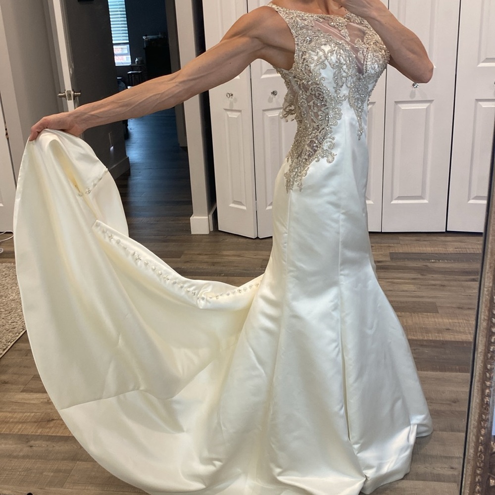 Wedding dress